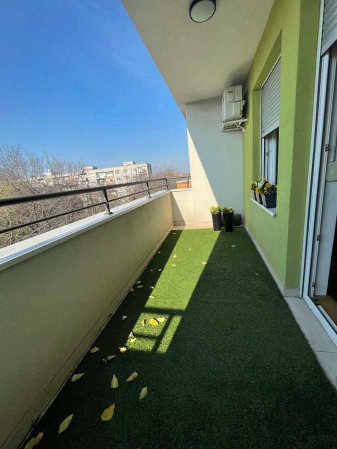 Sunny Studio Lägenhet Novi Sad Exteriör bild